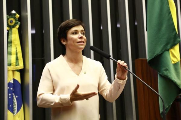 Justiça suspende posse de Cristiane Brasil no Ministério do Trabalho Justiça suspende posse de Cristiane Brasil no Ministério do Trabalho