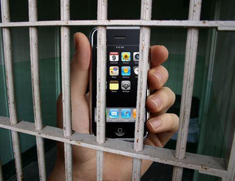 Senado aprova urgência para projeto que obriga presídios a bloquear celulares Senado aprova urgência para projeto que obriga presídios a bloquear celulares