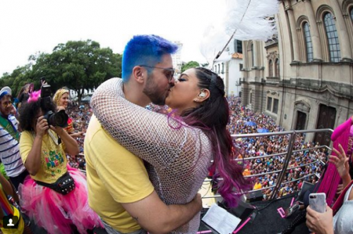 Em evento de carnaval marido de Preta Gil rouba a cena Em evento de carnaval marido de Preta Gil rouba a cena