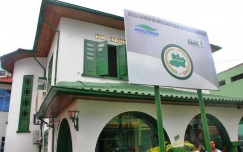 Escola da DPE-AM promove curso sobre regularização fundiária para produtores rurais Escola da DPE-AM promove curso sobre regularização fundiária para produtores rurais