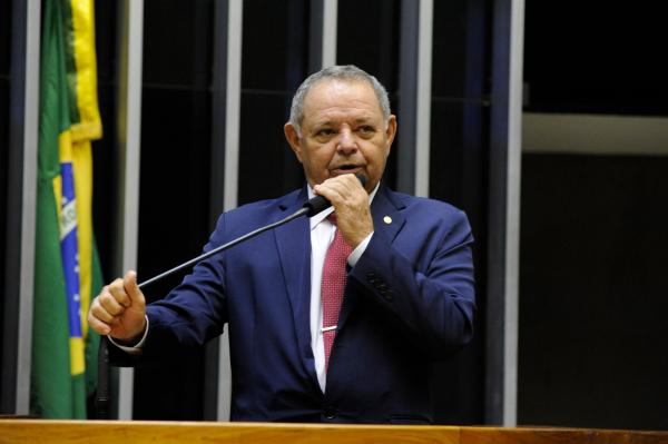 Emancipação dos municípios do AM é cobrada na Câmara Federal Emancipação dos municípios do AM é cobrada na Câmara Federal