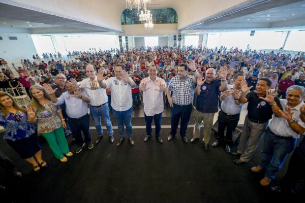 Ministro da Educação pede votos para Omar Aziz Ministro da Educação pede votos para Omar Aziz
