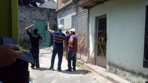 Casas próximas a supermercado seguem interditadas, em Manaus Casas próximas a supermercado seguem interditadas, em Manaus