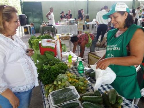 Feira da FAS inaugura venda de produtos orgânicos Feira da FAS inaugura venda de produtos orgânicos
