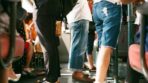 Nova lei de importunação sexual pune assédio na rua Nova lei de importunação sexual pune assédio na rua