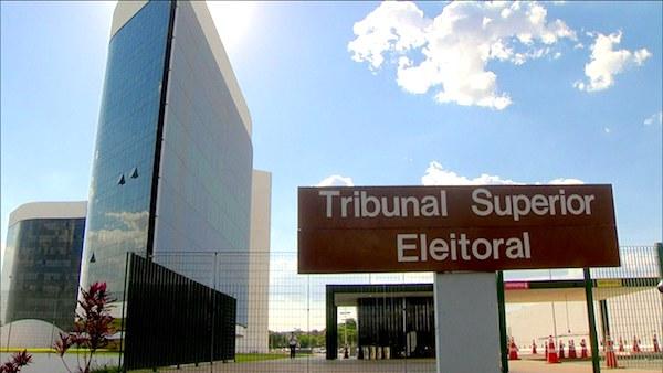 Vinte governadores vão disputar a reeleição em outubro Vinte governadores vão disputar a reeleição em outubro