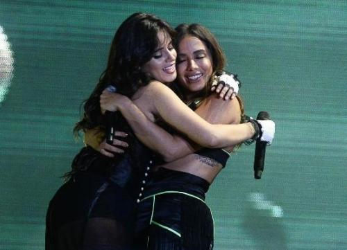 Camila Cabello faz show em São Paulo com a participação de Anitta Camila Cabello faz show em São Paulo com a participação de Anitta