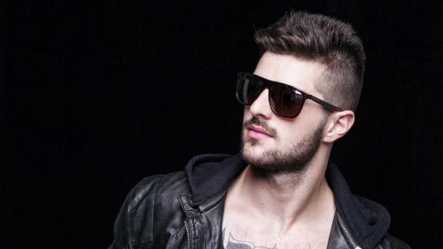 Alok é eleito o 13° melhor DJ do mundo por revista britânica Alok é eleito o 13° melhor DJ do mundo por revista britânica