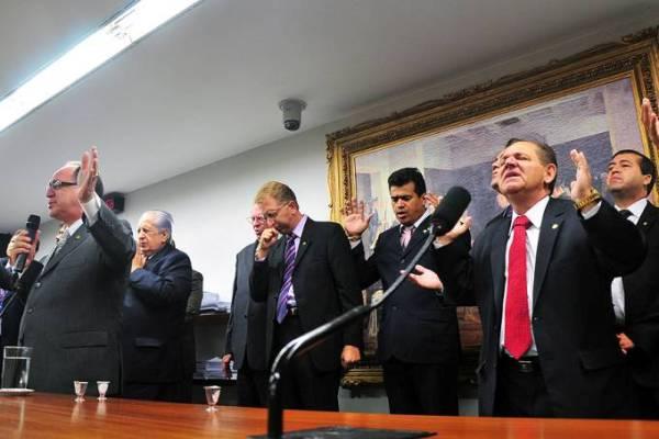 Manifesto da bancada evangélica propõe extinção do Ministério da Cultura Manifesto da bancada evangélica propõe extinção do Ministério da Cultura