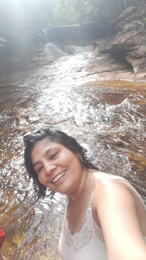 MINHA SELF | A indiana Dhyani Anamika curtindo cachoeiras no Amazonas MINHA SELF | A indiana Dhyani Anamika curtindo cachoeiras no Amazonas