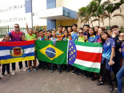 Campeão na vida e no esporte, Kael é recebido com festa em Parintins Campeão na vida e no esporte, Kael é recebido com festa em Parintins