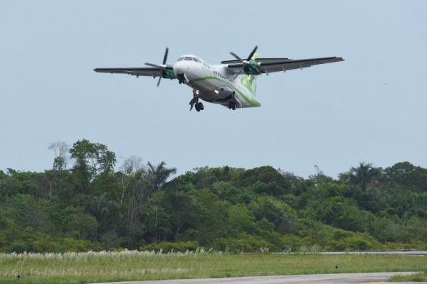 Avião da MAP tem dificuldade de pouso em Parintins, durante forte chuva Avião da MAP tem dificuldade de pouso em Parintins, durante forte chuva