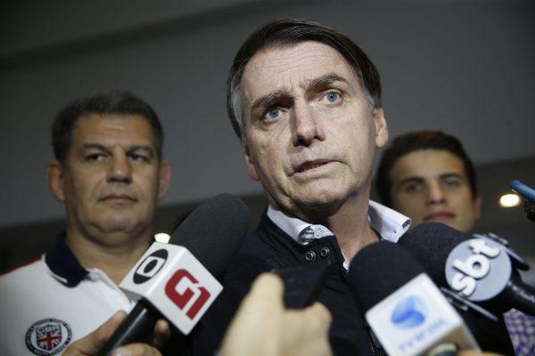 Propondo mudança na Lei Eleitoral, Bolsonaro será diplomado hoje (10/12) Propondo mudança na Lei Eleitoral, Bolsonaro será diplomado hoje (10/12)