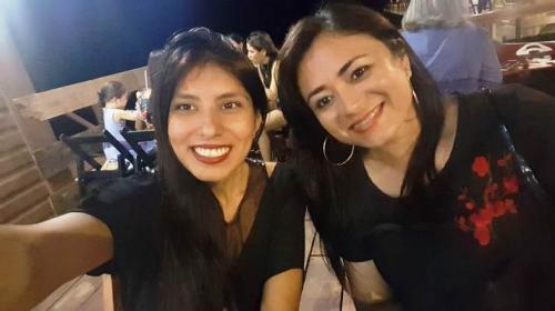 MINHA SELF | As amigas Rafaella e Adriele prestigiam concurso de poesia, em Santarém MINHA SELF | As amigas Rafaella e Adriele prestigiam concurso de poesia, em Santarém