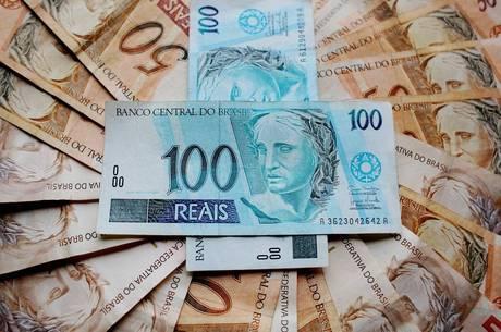 Orçamento de 2019 prevê salário mínimo de R$ 1.006 Orçamento de 2019 prevê salário mínimo de R$ 1.006