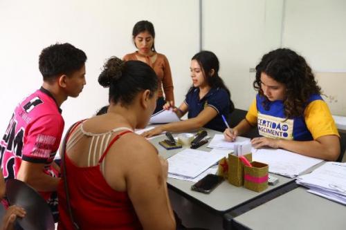 Governo do AM continua o apoio às vítimas de incêndio no Educandos Governo do AM continua o apoio às vítimas de incêndio no Educandos