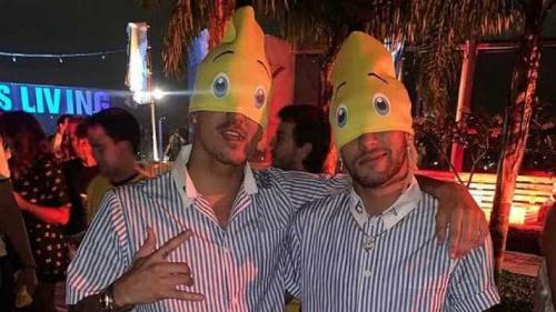 Bicampeão mundial, Medina celebra aniversário ao lado de Neymar Bicampeão mundial, Medina celebra aniversário ao lado de Neymar
