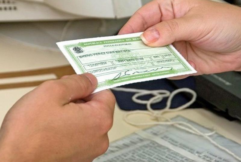Prazo para justificar ausência no 2° turno termina nesta quinta-feira (27) Prazo para justificar ausência no 2° turno termina nesta quinta-feira (27)