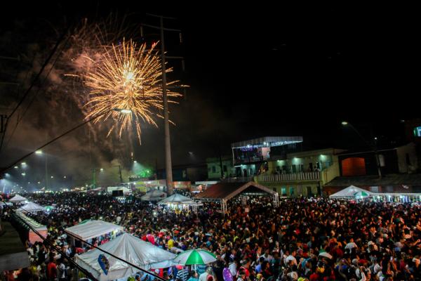 Quatro bairros de Manaus terão virada de ano com shows musicais e queima de fogos Quatro bairros de Manaus terão virada de ano com shows musicais e queima de fogos