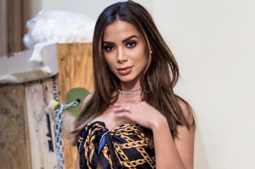Anitta atingindo 33 milhões de seguidores no Instagram Anitta atingindo 33 milhões de seguidores no Instagram