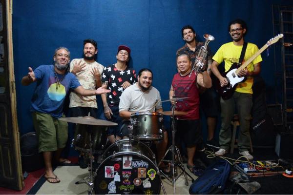 Cauxi Eletrizado abre temporada carnavalesca no Bar Palafita, em Manaus Cauxi Eletrizado abre temporada carnavalesca no Bar Palafita, em Manaus