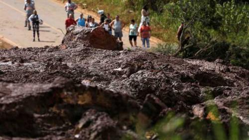 Brumadinho: número de mortos sobe para 34; 299 estão desaparecidos Brumadinho: número de mortos sobe para 34; 299 estão desaparecidos