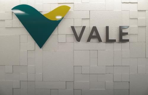 Vale anuncia doação de R$ 100 mil a cada família de vítimas Vale anuncia doação de R$ 100 mil a cada família de vítimas