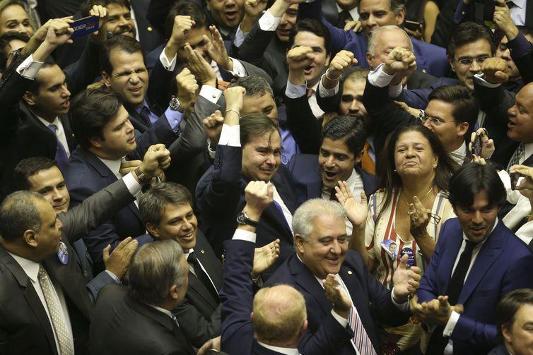 Rodrigo Maia é reeleito presidente da Câmara dos Deputados Rodrigo Maia é reeleito presidente da Câmara dos Deputados