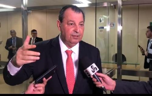 'Não existem heróis, nós queremos é a obra', diz Omar, sobre a BR 319 'Não existem heróis, nós queremos é a obra', diz Omar, sobre a BR 319