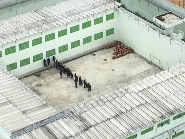 Seap descobre túnel e frustra tentativa de fuga no Centro de Detenção 2, em Manaus Seap descobre túnel e frustra tentativa de fuga no Centro de Detenção 2, em Manaus