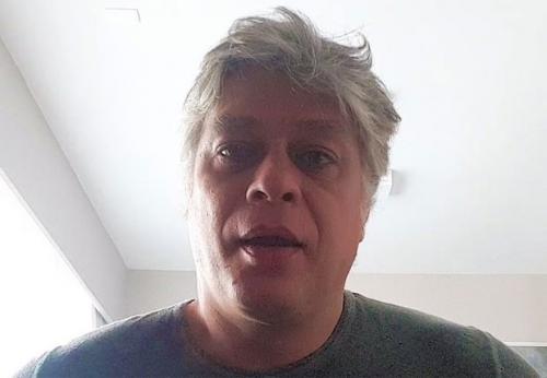 Fábio Assunção briga, sai de bar sem pagar conta e se envolve em nova polêmica Fábio Assunção briga, sai de bar sem pagar conta e se envolve em nova polêmica