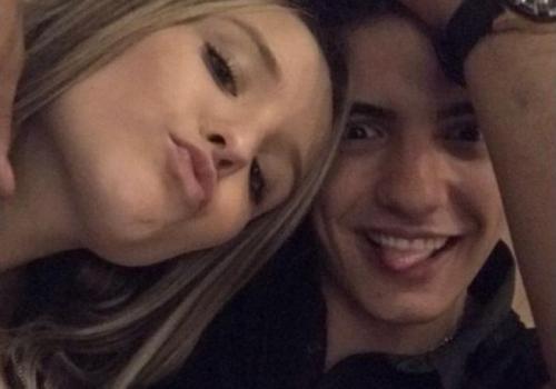 Ator estaria forjando namoro com Larissa Manoela para aparecer Ator estaria forjando namoro com Larissa Manoela para aparecer