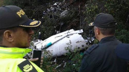 Avião da Chapecoense caiu por pane seca e estava com excesso de peso Avião da Chapecoense caiu por pane seca e estava com excesso de peso