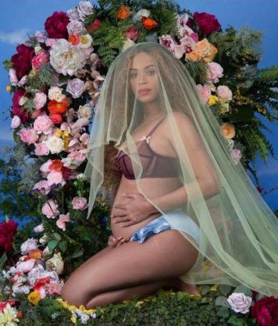 Beyoncé anuncia gravidez e sugere gêmeos: 'Família vai crescer por 2' Beyoncé anuncia gravidez e sugere gêmeos: 'Família vai crescer por 2'