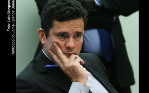 Em audiência de 4h, Moro e advogados de Lula bateram boca 29 vezes Em audiência de 4h, Moro e advogados de Lula bateram boca 29 vezes