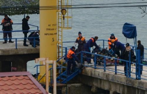 Encontrados destroços de avião russo que caiu no Mar Negro Encontrados destroços de avião russo que caiu no Mar Negro