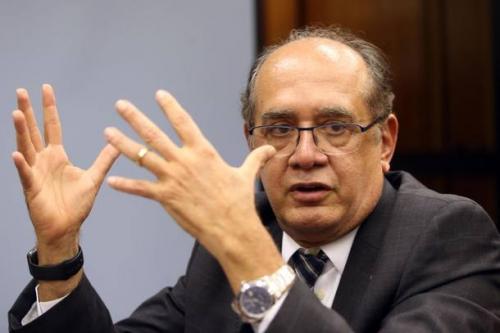 Gilmar Mendes libera posse de três prefeitos inelegíveis Gilmar Mendes libera posse de três prefeitos inelegíveis