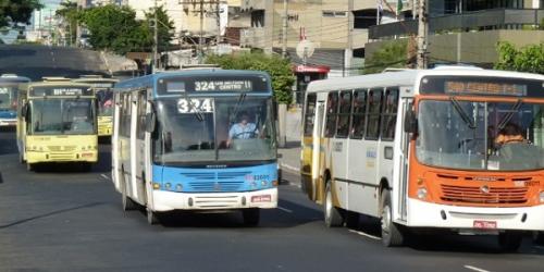 Linhas de ônibus terão horário estendido até o dia 24 de dezembro, em Manaus Linhas de ônibus terão horário estendido até o dia 24 de dezembro, em Manaus