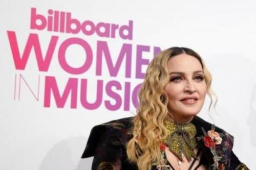 Madonna recebe prêmio ‘Mulher do Ano’ da Billboard e diz que maior desafio é ser mãe Madonna recebe prêmio ‘Mulher do Ano’ da Billboard e diz que maior desafio é ser mãe