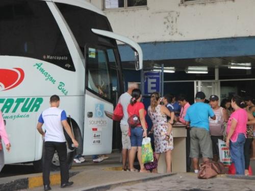 Mais de 10 mil já saíram de Manaus para as festas de fim de ano Mais de 10 mil já saíram de Manaus para as festas de fim de ano
