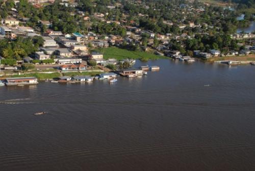 Marinha reinicia buscas de uma das vítimas de colisão com lancha, em Autazes Marinha reinicia buscas de uma das vítimas de colisão com lancha, em Autazes