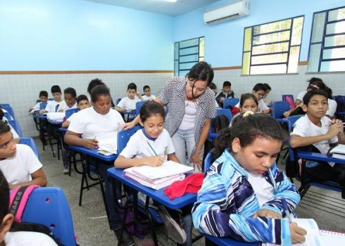 Matrículas para novos alunos da Educação Especial acontecem até dia 13 de janeiro Matrículas para novos alunos da Educação Especial acontecem até dia 13 de janeiro