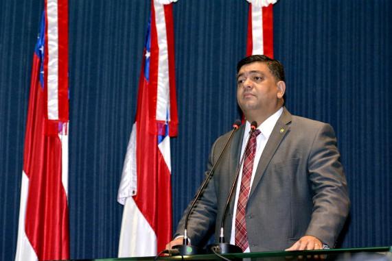 Ministério da Agricultura descarta corte de 50 mil benefícios do seguro-defeso no AM Ministério da Agricultura descarta corte de 50 mil benefícios do seguro-defeso no AM