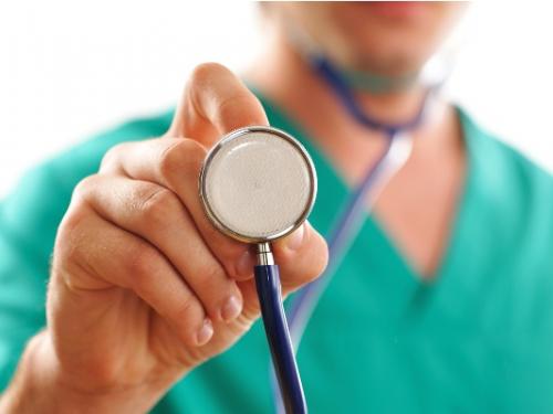 Ministério da Saúde lança edital com mil vagas para brasileiros no Mais Médicos Ministério da Saúde lança edital com mil vagas para brasileiros no Mais Médicos
