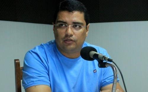 Prefeito de Parintins não aceita 'Desce Catracas' e diz que vai pagar funcionários Prefeito de Parintins não aceita 'Desce Catracas' e diz que vai pagar funcionários