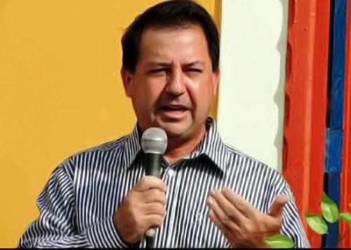 Prefeito de Tefé se nega a passar informações ao MP e é denunciado ao TJ-AM Prefeito de Tefé se nega a passar informações ao MP e é denunciado ao TJ-AM