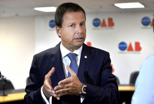 Presidente da OAB quer afastamento imediato de Renan Calheiros Presidente da OAB quer afastamento imediato de Renan Calheiros