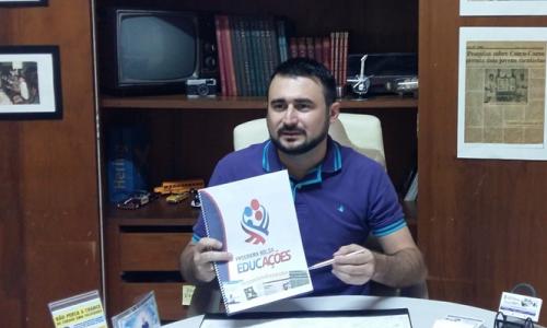 Programa Educações oferece 1.100 BOLSAS para o Ensino Básico e Superior Programa Educações oferece 1.100 BOLSAS para o Ensino Básico e Superior