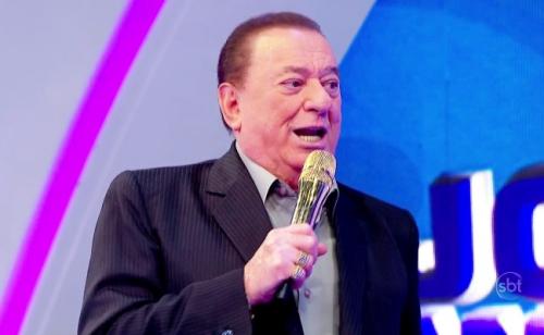 Raul Gil anuncia saída do SBT após 6 anos: 'Obrigado, Silvio' Raul Gil anuncia saída do SBT após 6 anos: 'Obrigado, Silvio'