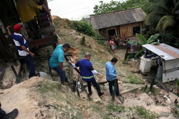 Sobe para 123 o balanço de ocorrências causadas pela chuva Sobe para 123 o balanço de ocorrências causadas pela chuva